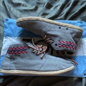 toms grey suede moccasins